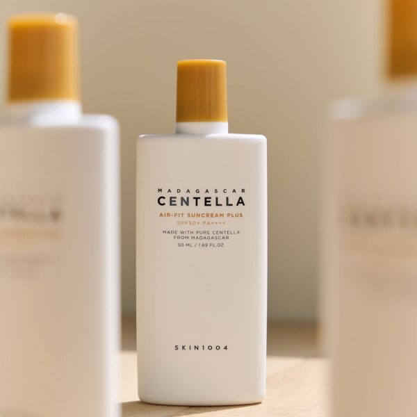 e63eccb5-e95a-4ff4-8946-7f734083b572 SKIN1004 Madagascar Centella Air-Fit Suncream Plus SPF50