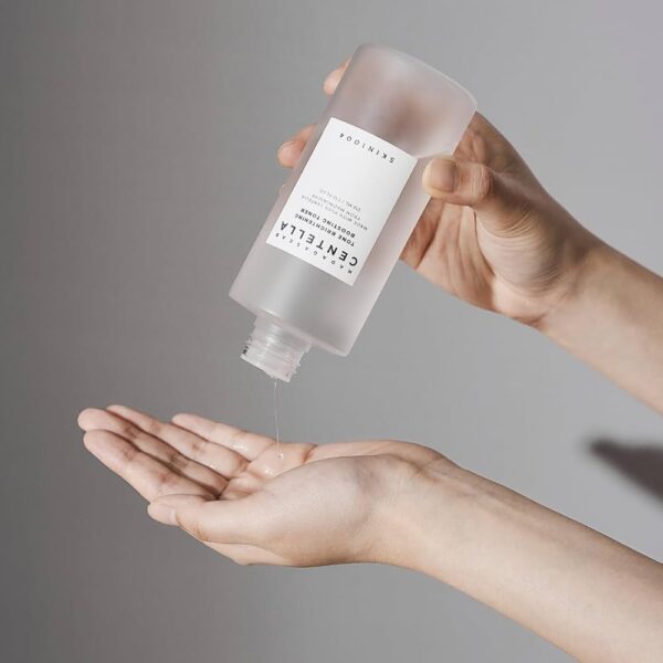 51SOhanbzKL._AC_UF1000,1000_QL80_ SKIN 1004 CENTELLA TONE BRIGHTENING BOOSTING TONER 210ML
