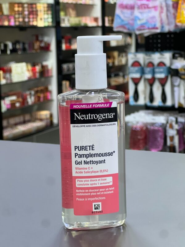 2d053ddc-4204-4692-843a-323449f6b6f3 Neutrogena Pureté Pamplemousse Gel Nettoyant Vitamin C + Acide Salicylique 0.5%